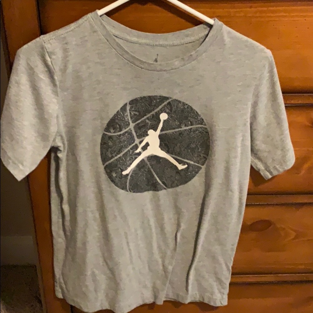 Boys Jordan shirt